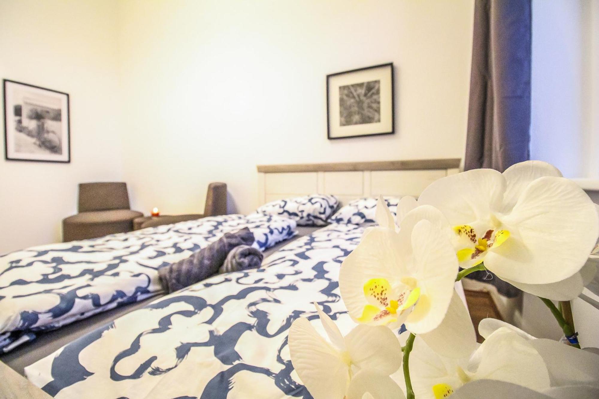 Disc Cozy Rooms In Liesing Vienna Exterior photo